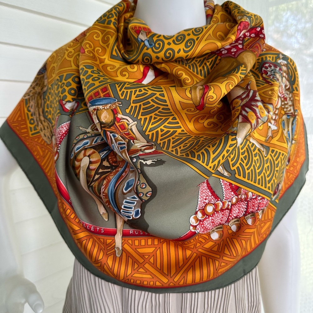 Hermes Les Ballets Russes silk scarf shawl wrap vintage by Annie Faivre 90 cm - Picture 16 of 17